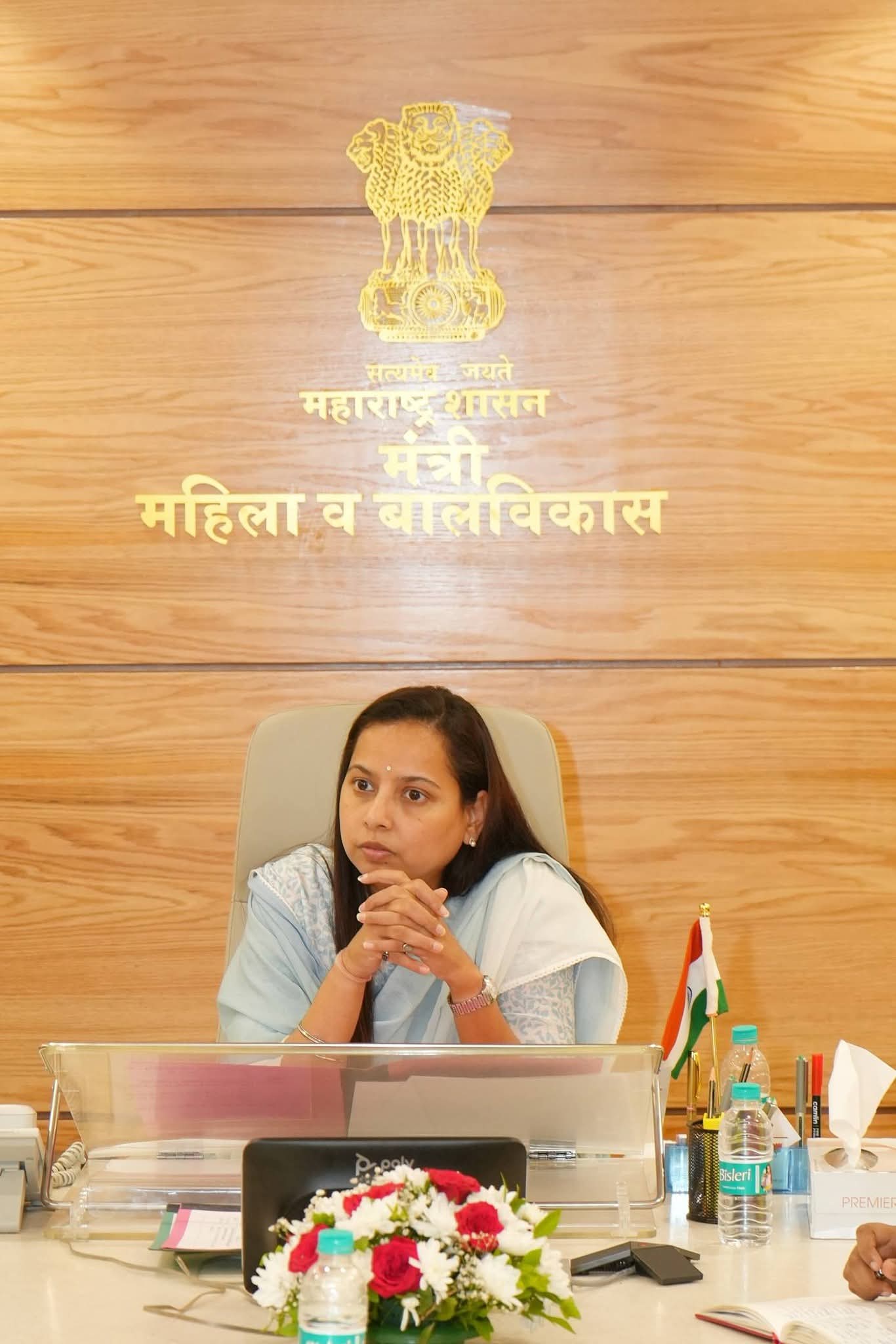 वादळी वाऱ्यामुळे झालेल्या नुकसानीची तातडीने दखल; प्रशासनाला मदतीच्या सूचना – आदिती तटकरे