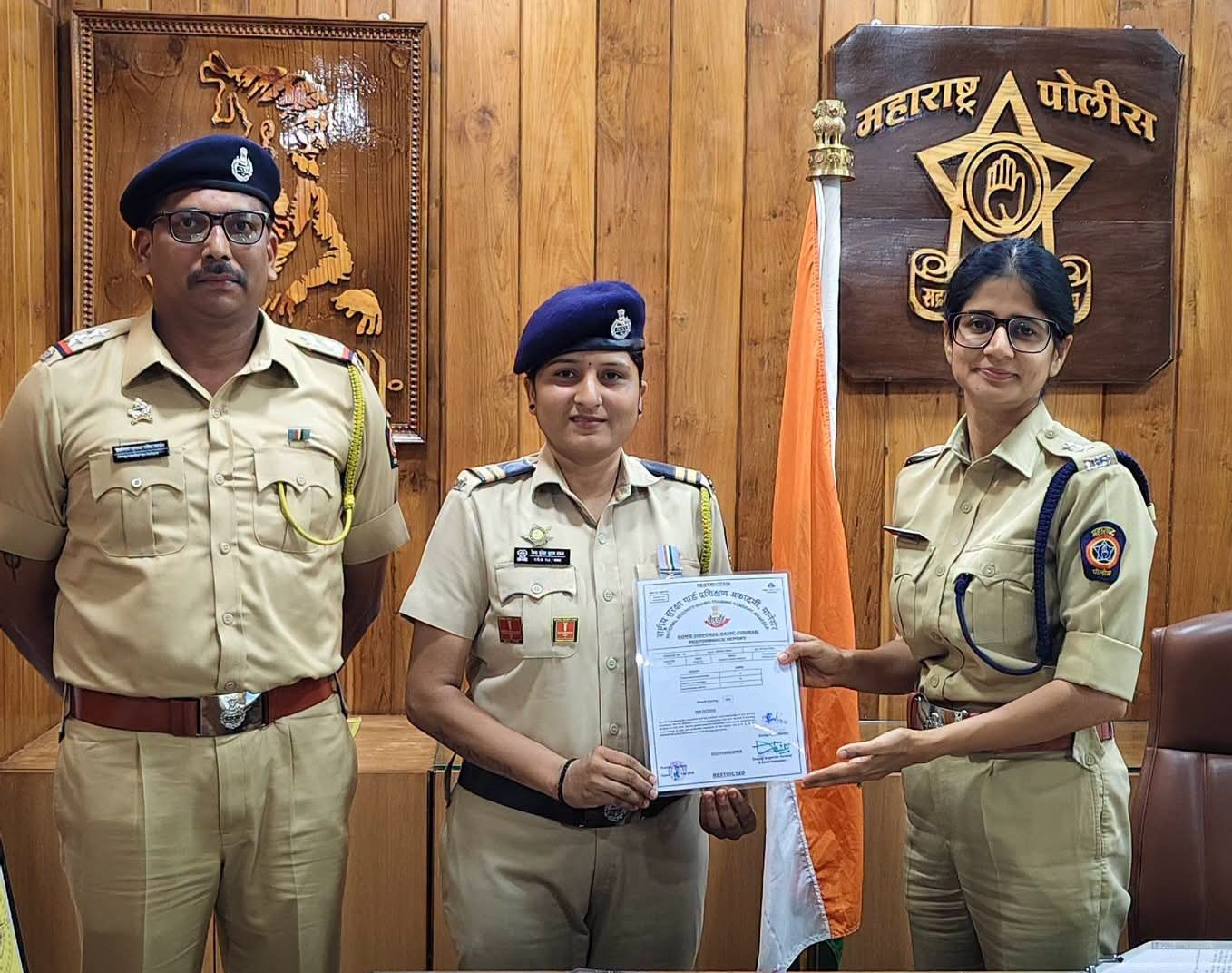 रायगड पोलीस दलाच्या शिरपेचात मानाचा तुरा; एनएसजीच्या आंतरराष्ट्रीय प्रशिक्षणात रेश्मा डफळ यांचे उल्लेखनीय यश
