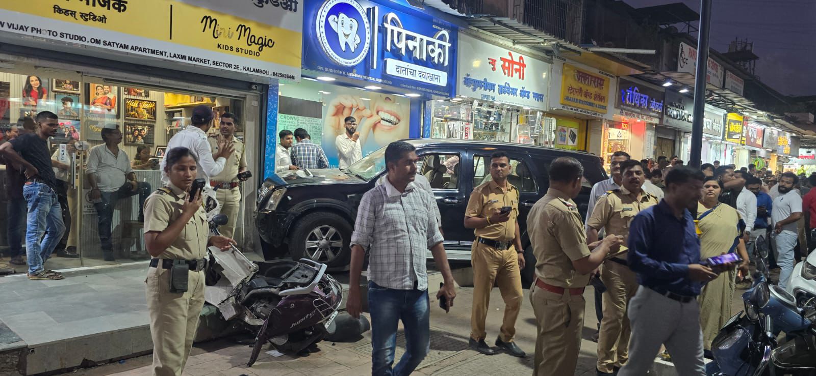 कळंबोलीत फुटपाथवरील पादचाऱ्यांना चिरडत केले अनेक वाहनांचे नुकसान