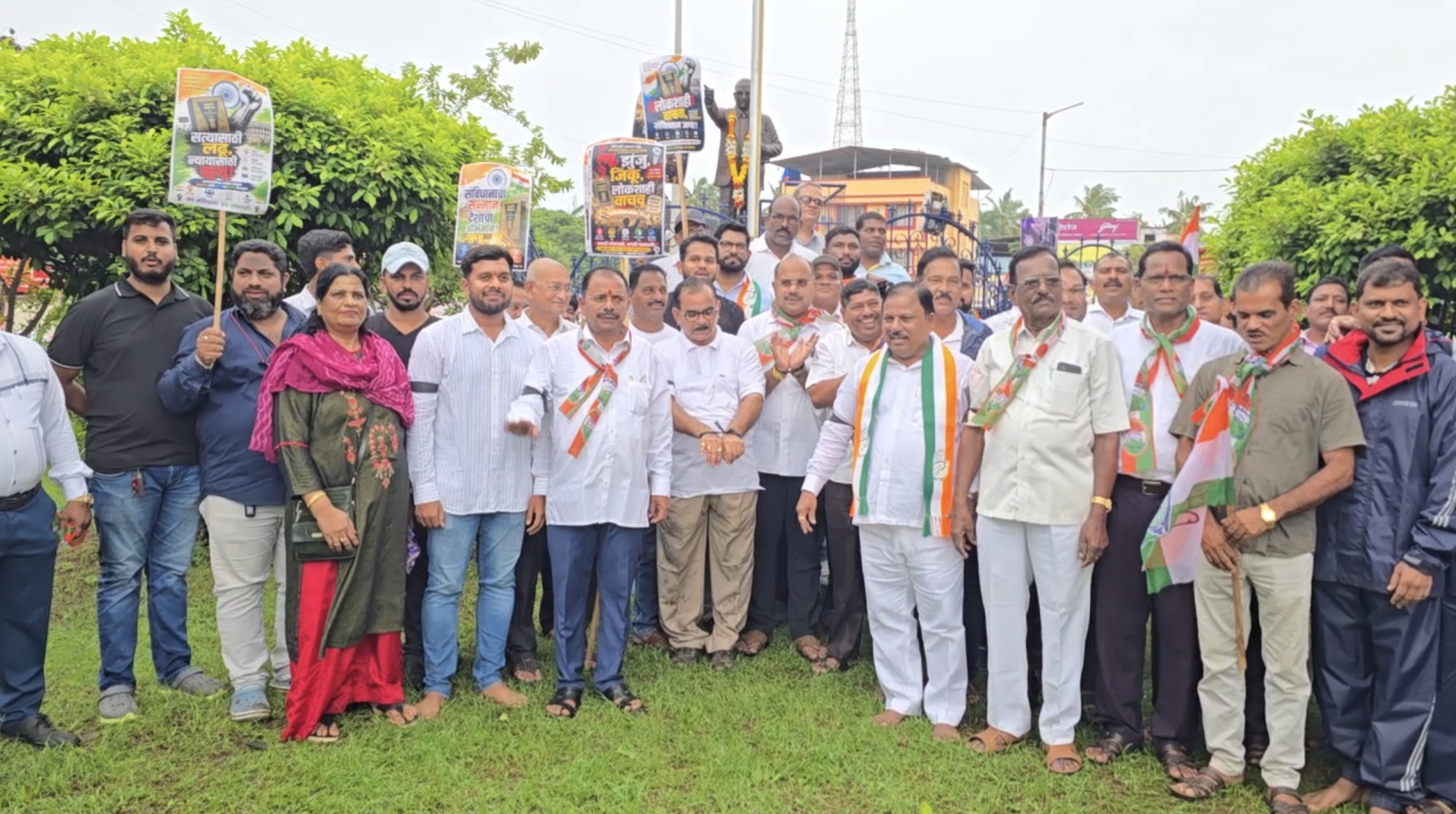 जंतरमंतरवरील लाठीमाराचे रायगडात पडसाद; अलिबागमध्ये काँग्रेसची निषेध रॅली, धर्मेंद्र प्रधानांच्या राजीनाम्याची मागणी