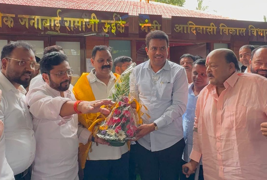 पेण व सुधागडमध्ये आदिवासी समाजासाठी सभागृह उभारण्याची मागणी