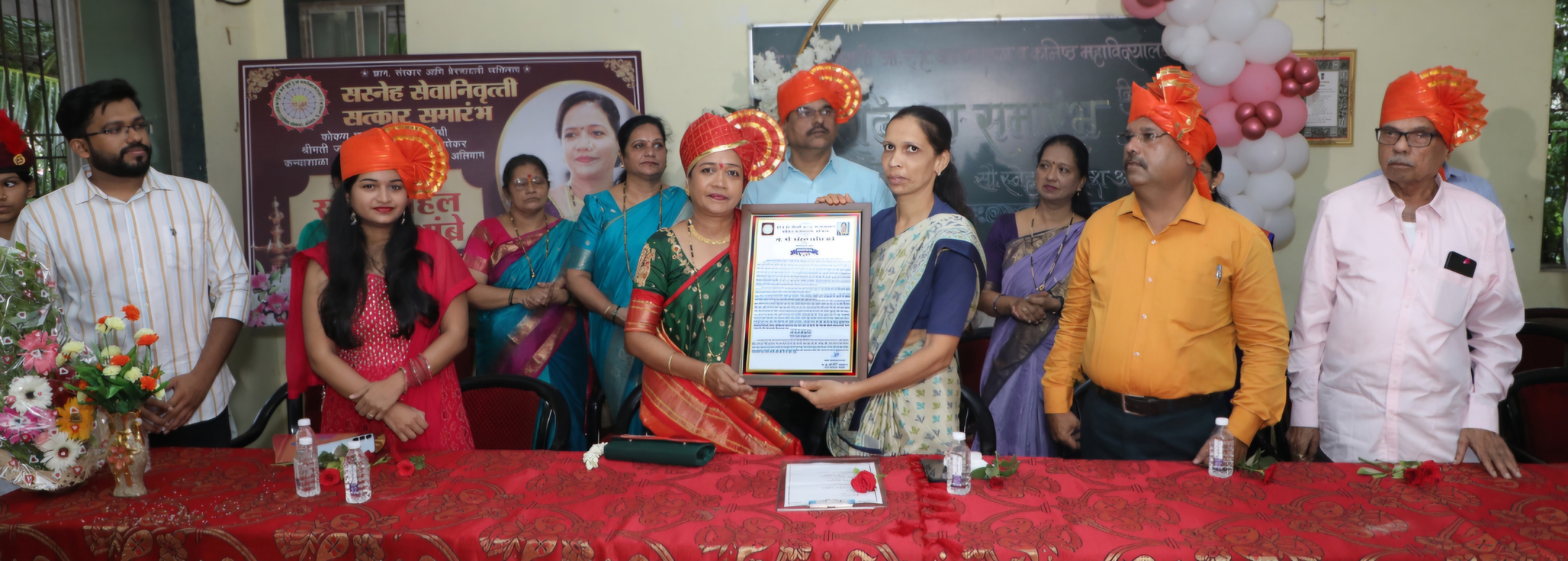 सर्व विद्यार्थिनींच्या लाडक्या स्नेहल आंब्रे ३४ वर्षांच्या प्रदीर्घ सेवेनंतर सेवानिवृत्त