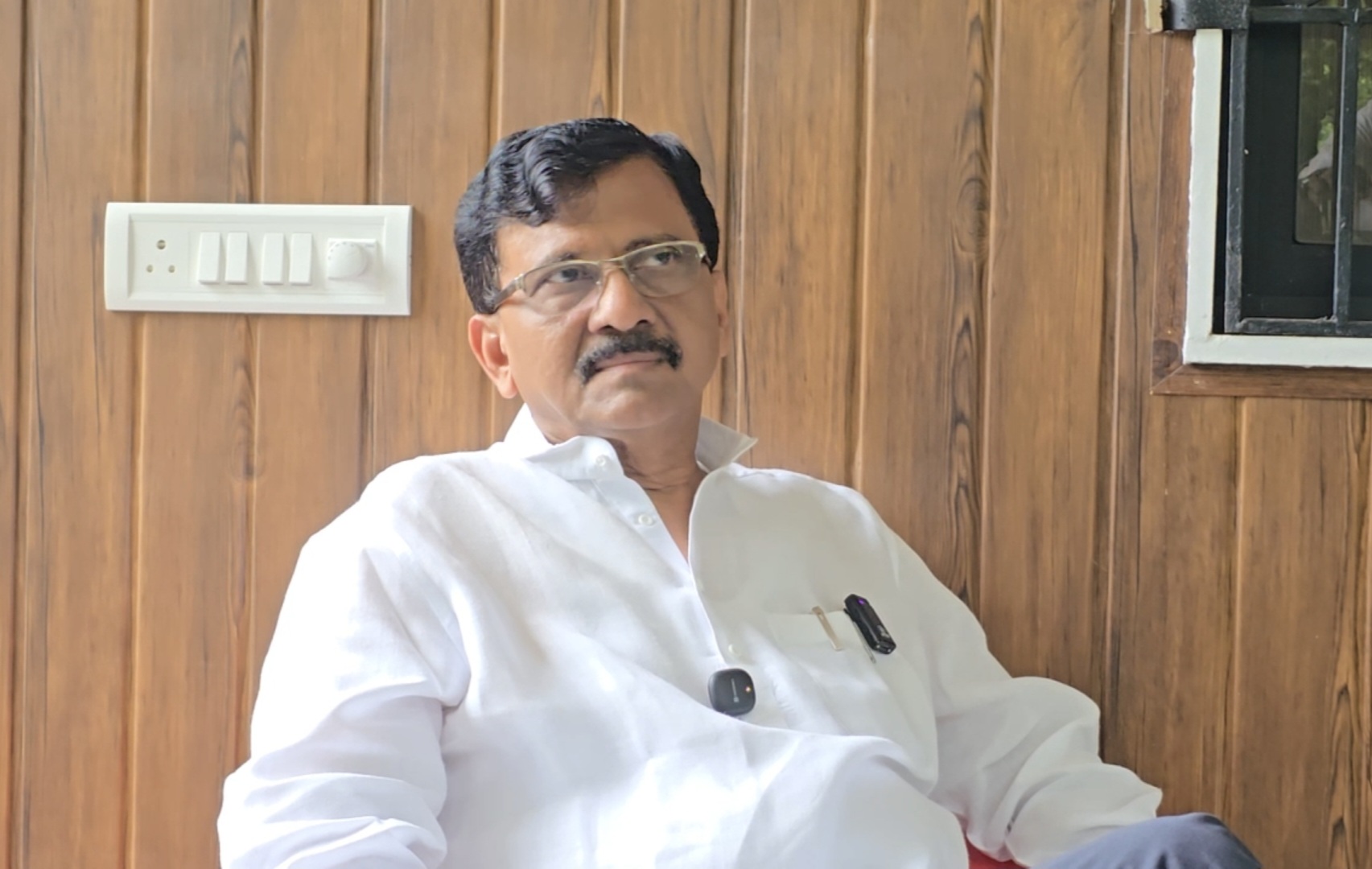 मोदी सरकारवर संजय राऊतांचा घणाघात; ‘गद्दारांसाठी दिल्लीत कॅटरिंग सुरू’